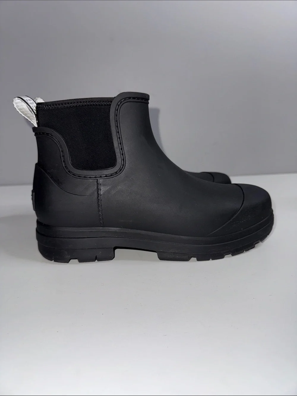 UGG Droplet Waterproof Rain Boots – Black – Women’s US 8 / EU 39